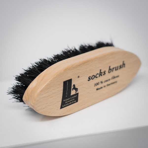Wood LOVE! Die  Socks Brush  zaubert deinem Pferd glänzend saubere Fesseln Online-Schn?ppchen
